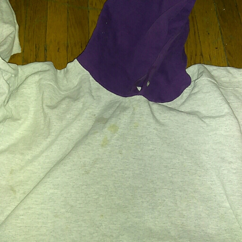 Sweatshirt